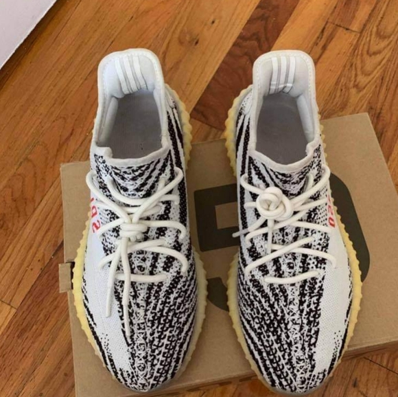 yeezy boost 35 v2 zebra